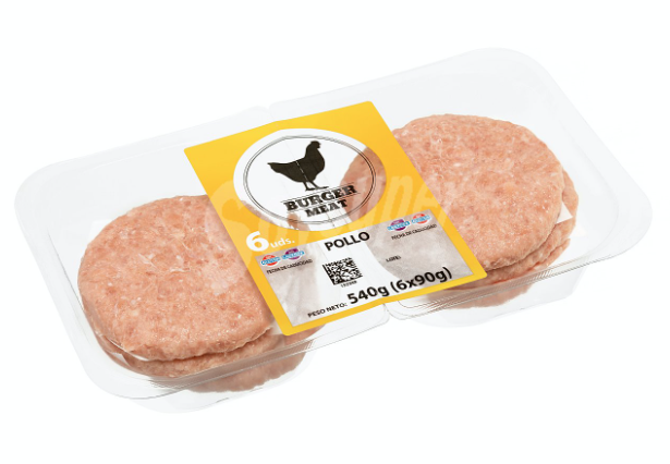 Ensalada de espinacas baby con hamburguesas de pollo.